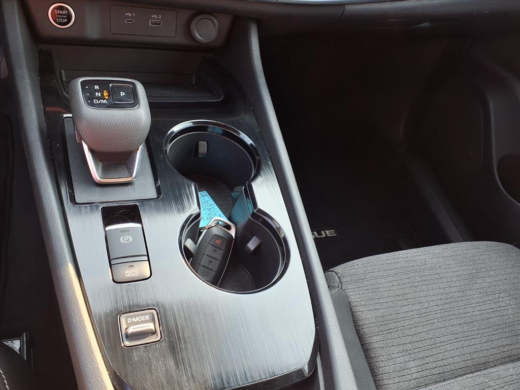 2023 Nissan Rogue SV photo 5