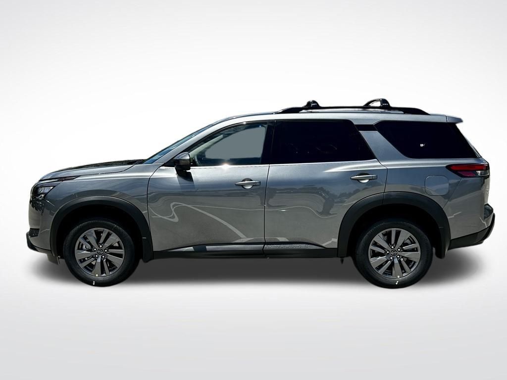 2025 Nissan Pathfinder SV photo 3