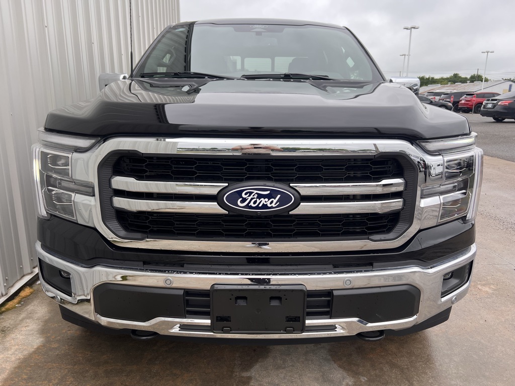 2025 Ford F-150 Lariat photo 2