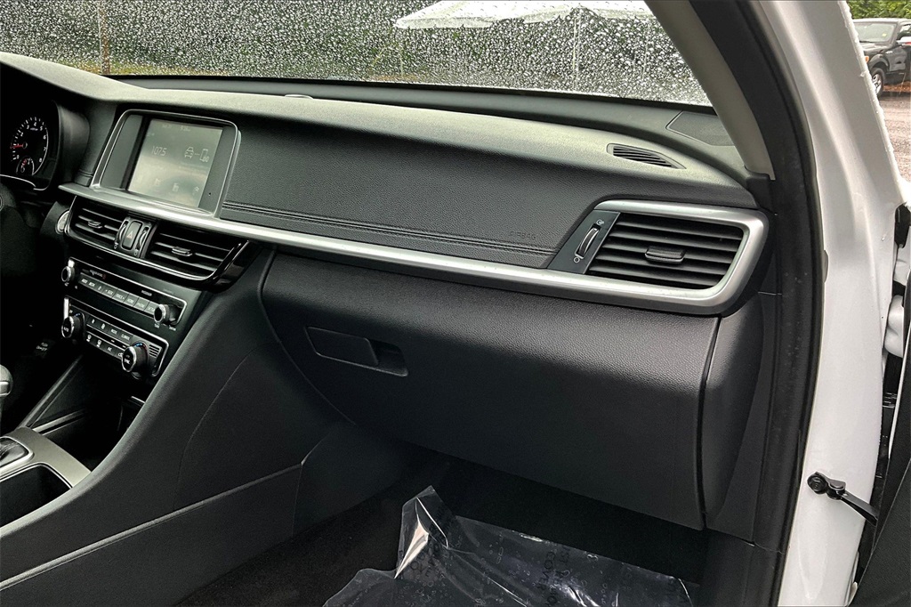 2019 Kia Optima S photo 21