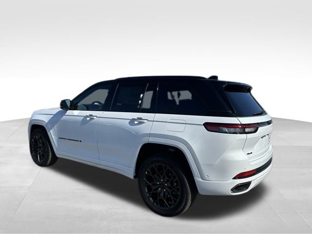 2025 Jeep Grand Cherokee Summit photo 6