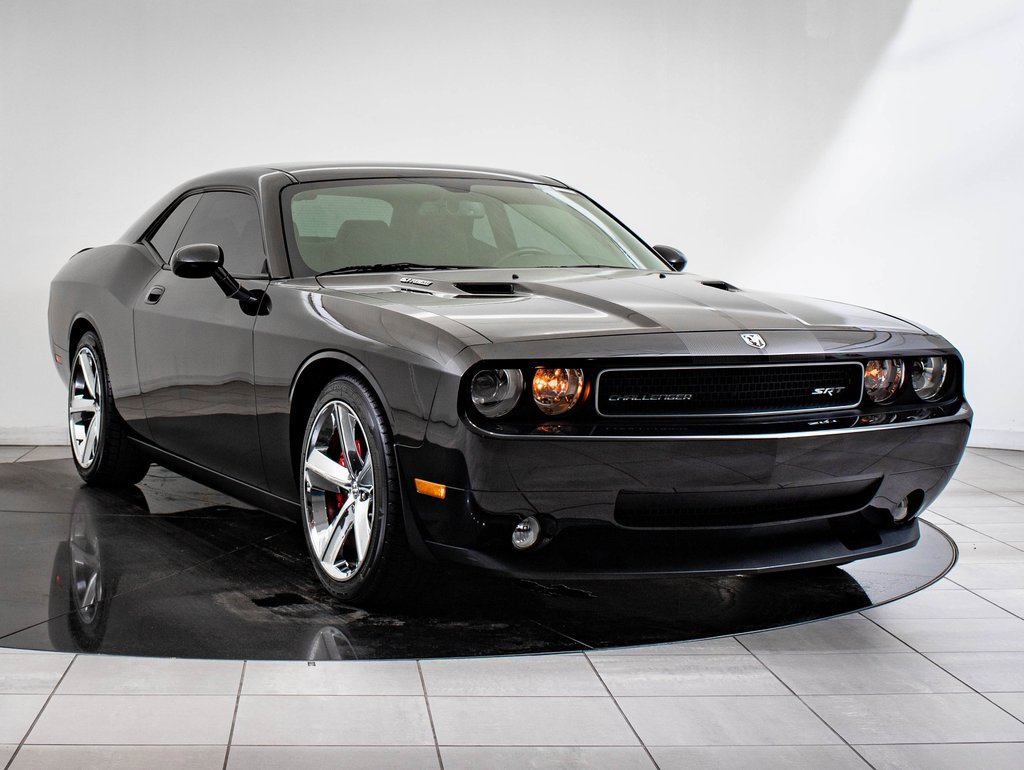 2009 Dodge Challenger SRT8 photo 10