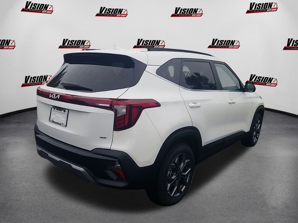2024 Kia Seltos S photo 7