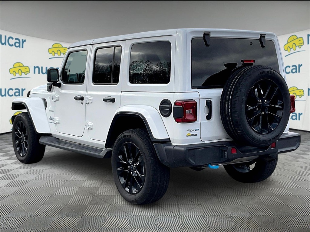 2024 Jeep Wrangler Sahara 4xe photo 4
