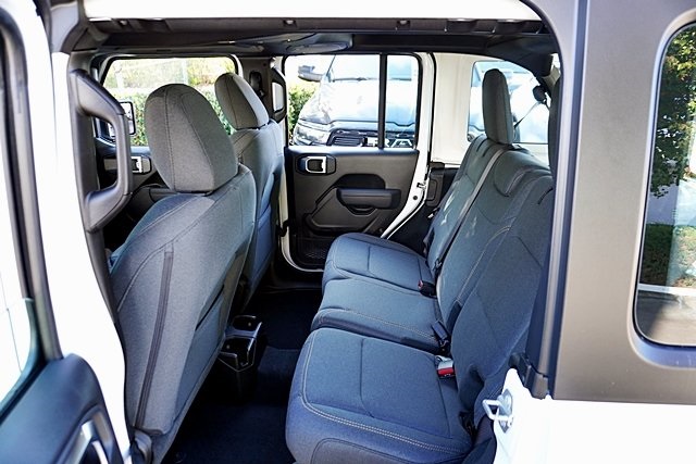 New 2026 Bright White Clear-Coat Exterior Paint Jeep Sport image 22