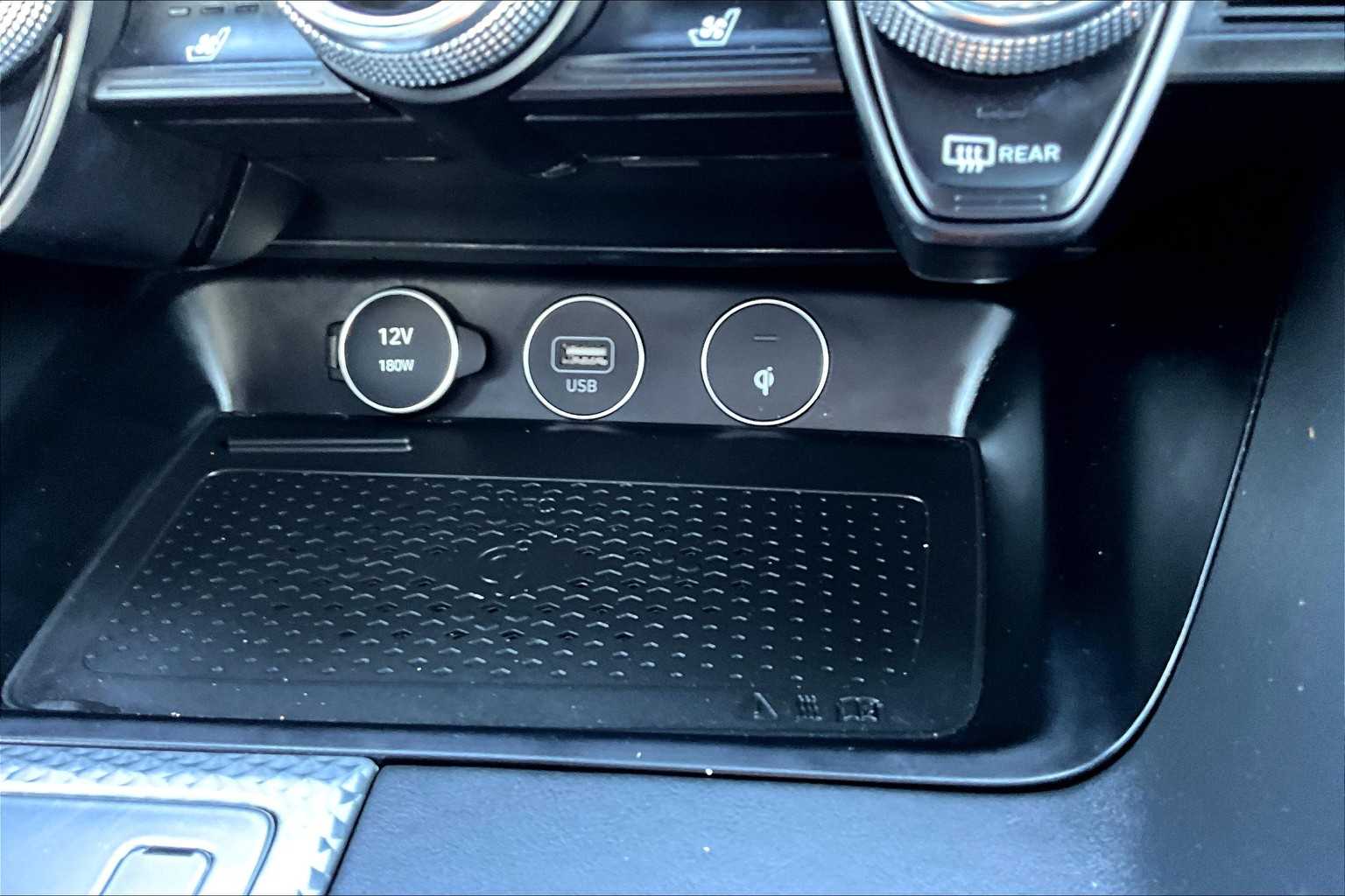 2023 Genesis G70 3.3T photo 28
