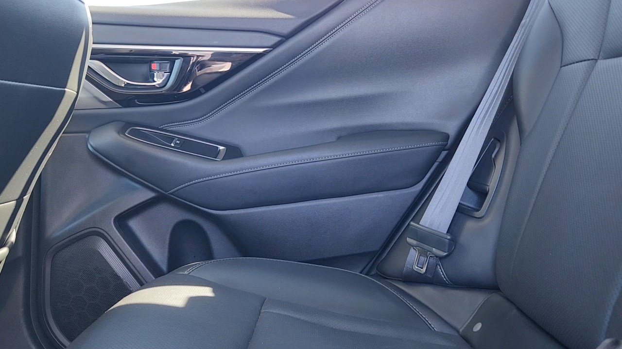 2021 Subaru Outback Limited photo 14