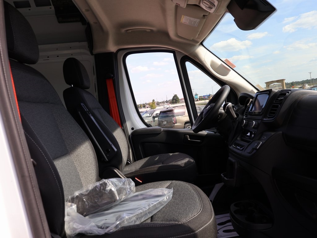 2025 Ram ProMaster 2500 photo 7