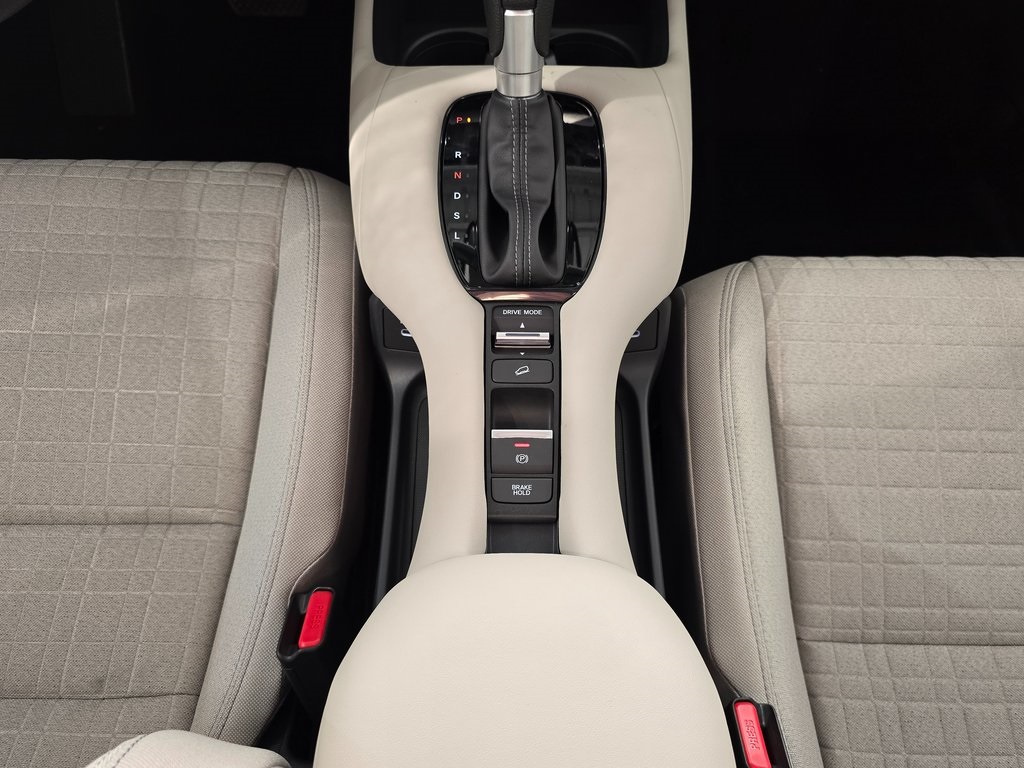 2025 Honda HR-V LX photo 32