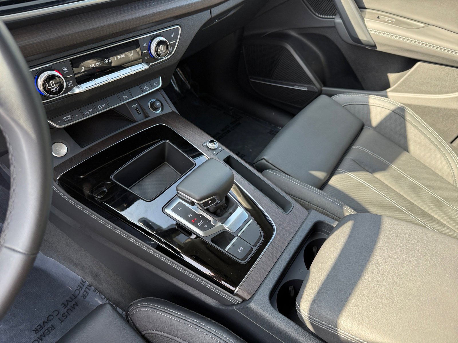 2025 Audi Q5 45 S line Premium Plus photo 13
