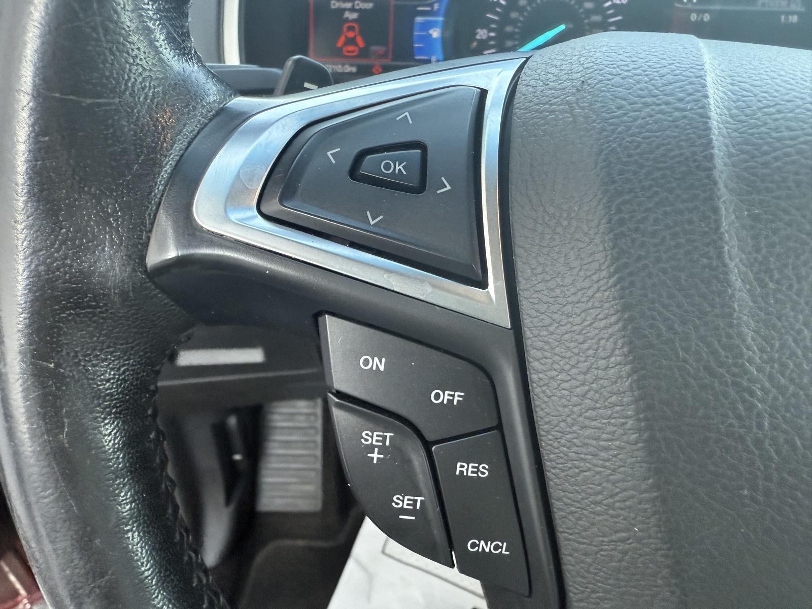 2017 Ford Edge SEL photo 13