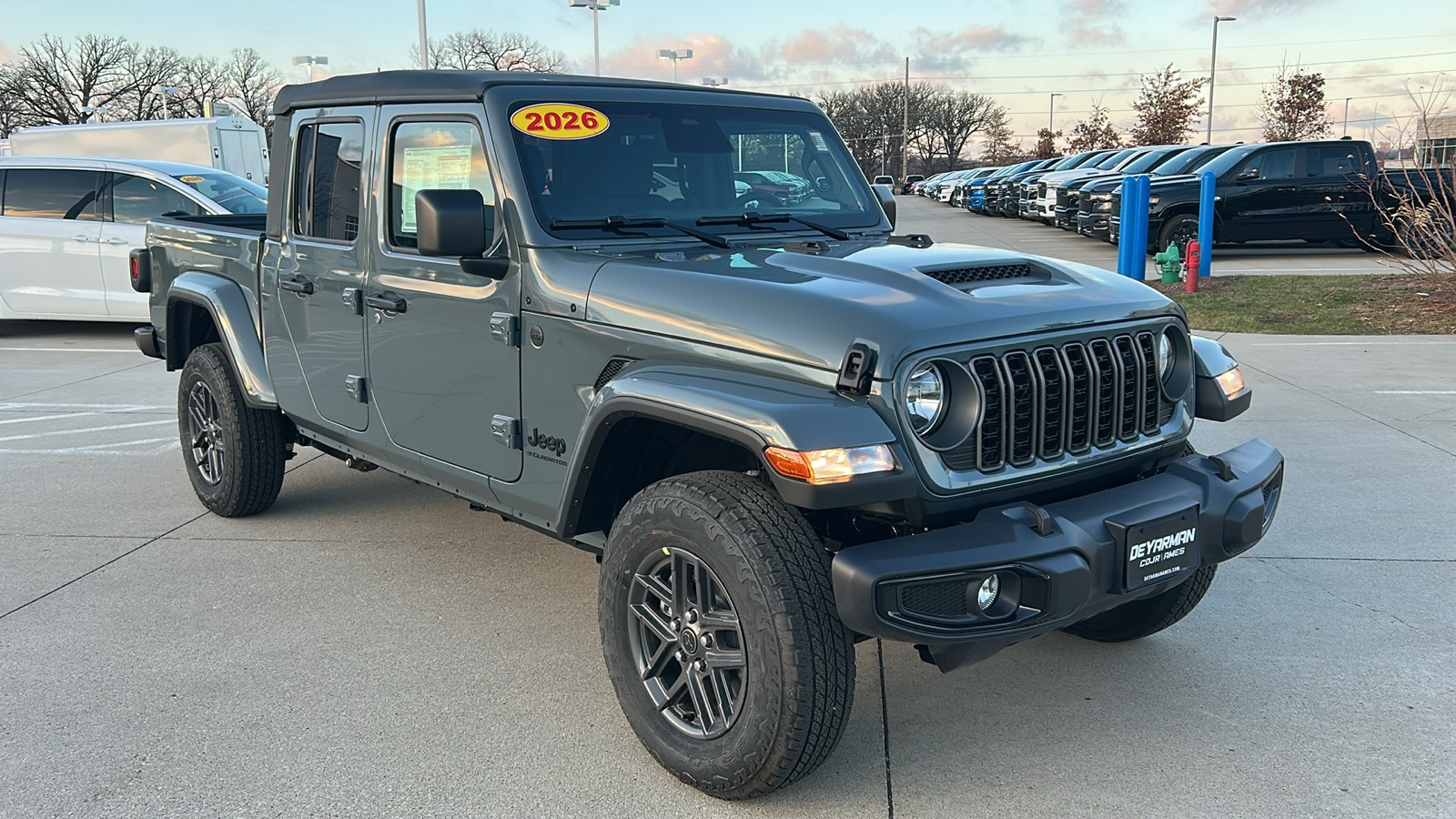 2026 Jeep Gladiator Sport S's photo