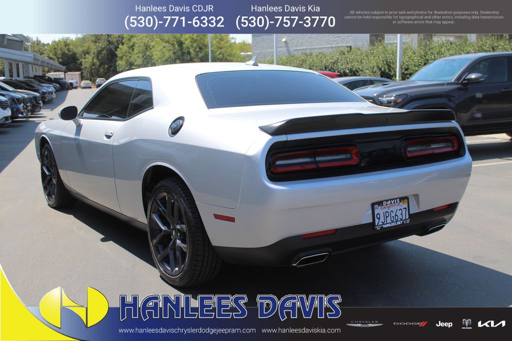 2023 Dodge Challenger SXT photo 8