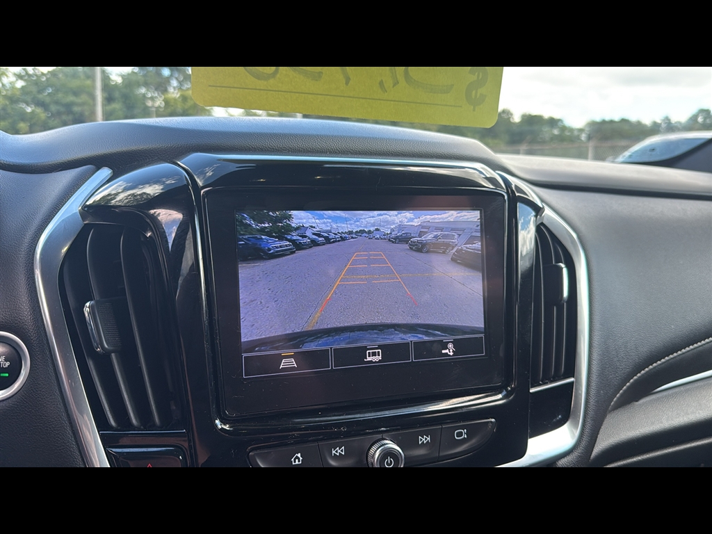 2023 Chevrolet Traverse Leather photo 13