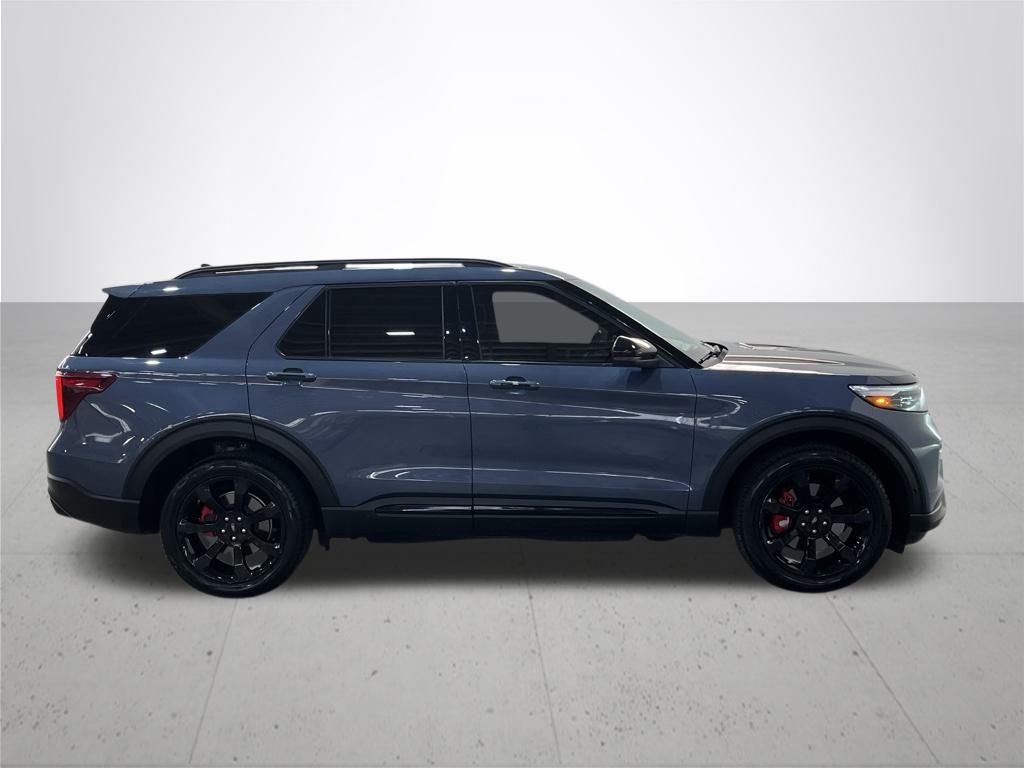 2021 Ford Explorer ST photo 4