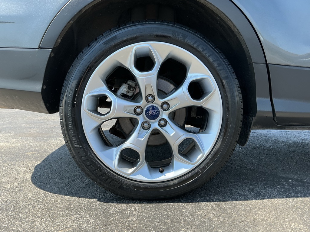 2015 Ford Escape Titanium photo 24