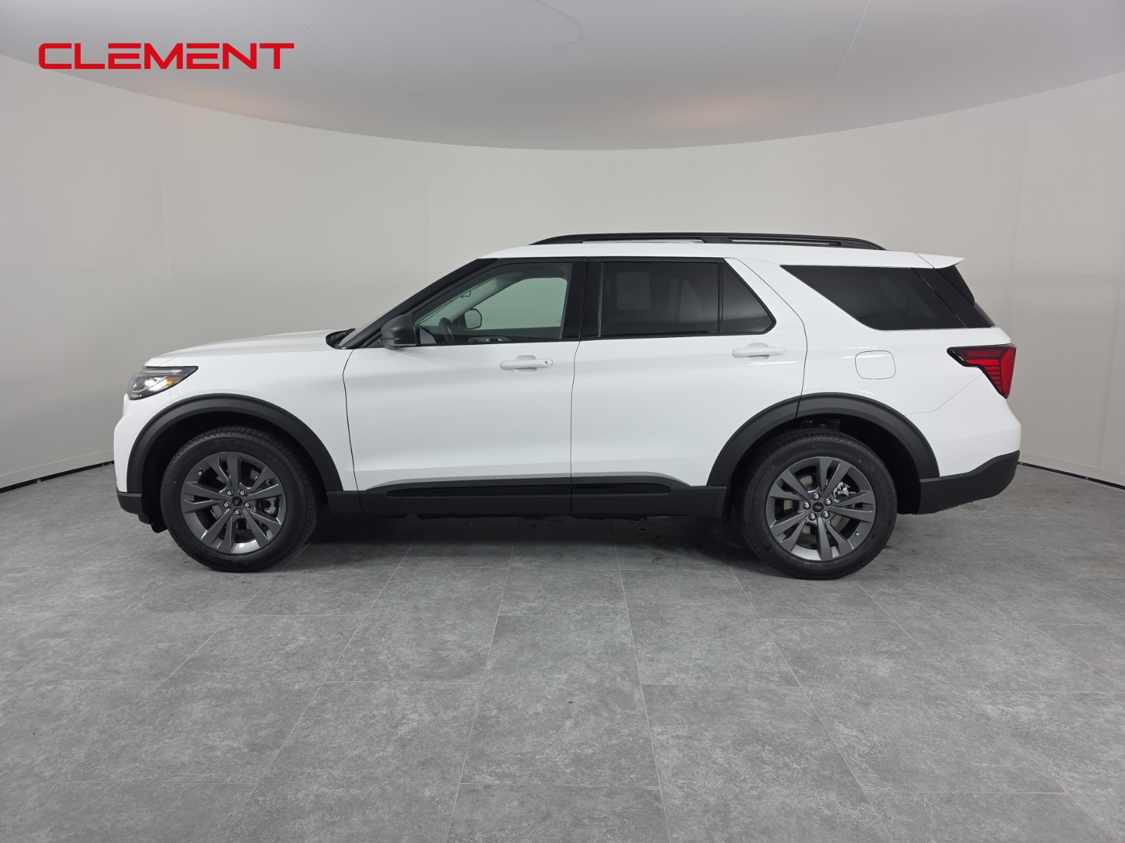 2026 Ford Explorer photo 4
