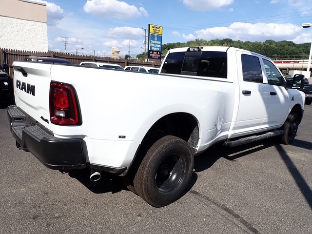 2026 Ram 3500 Tradesman photo 6