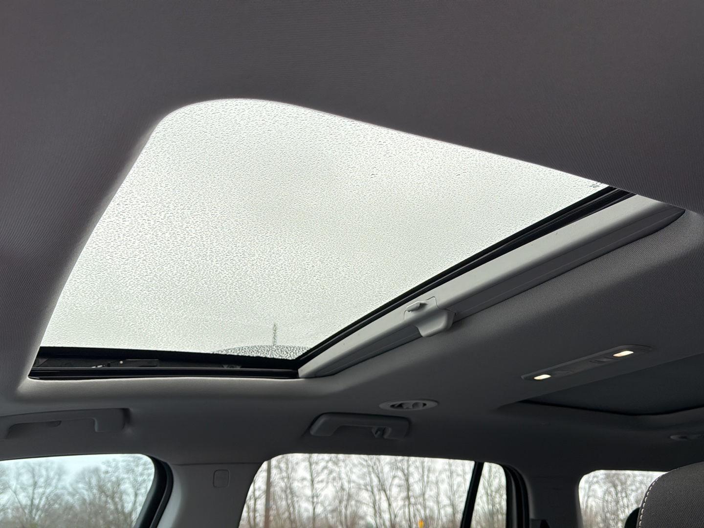 2023 Gmc Acadia SLE photo 4