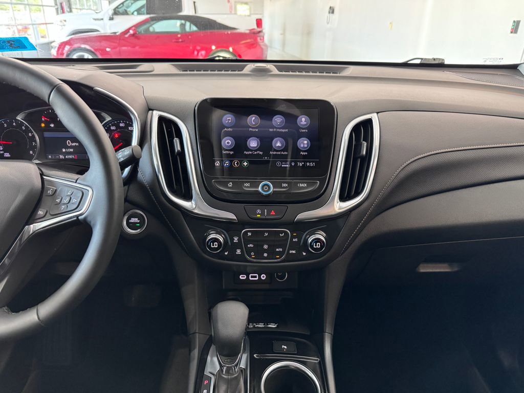 2024 Chevrolet Equinox Premier photo 15