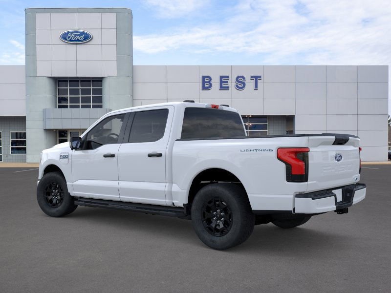 2025 Ford F-150 Lightning XLT photo 3