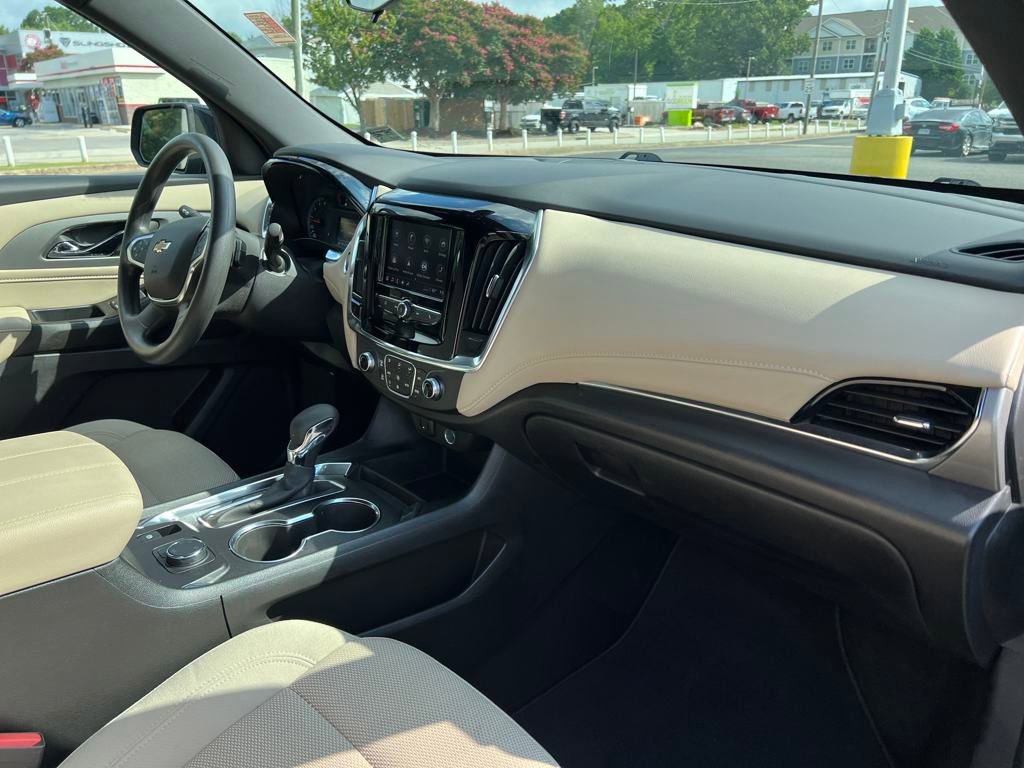 2023 Chevrolet Traverse LS photo 25