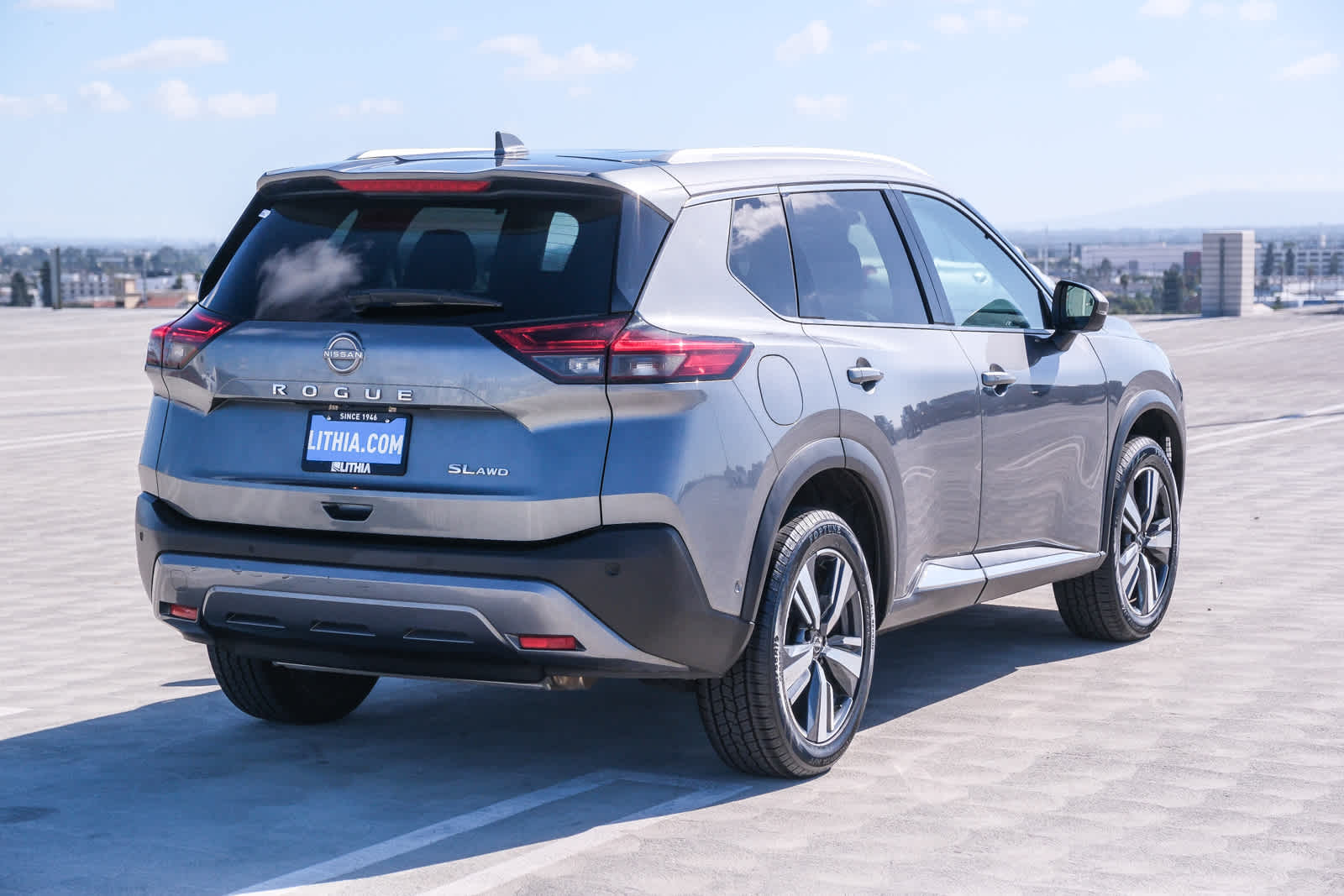 2023 Nissan Rogue SL photo 4
