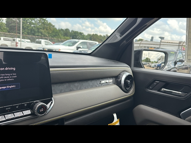 2025 Chevrolet Colorado ZR2 photo 15