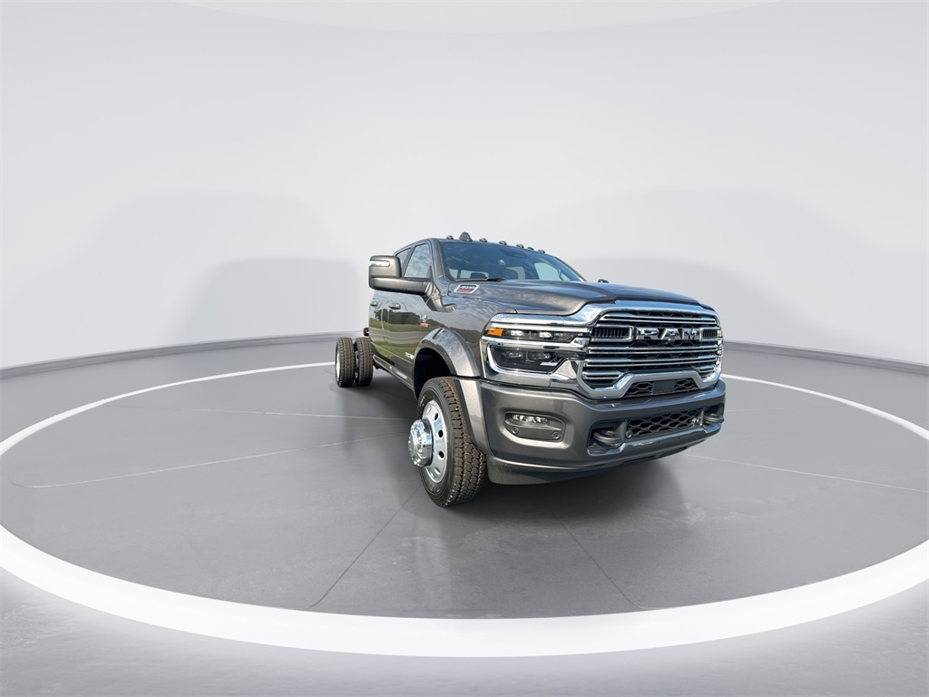 2026 Ram 4500 Tradesman photo 2