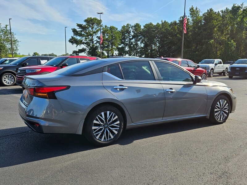 2024 Nissan Altima 2.5 SV photo 13