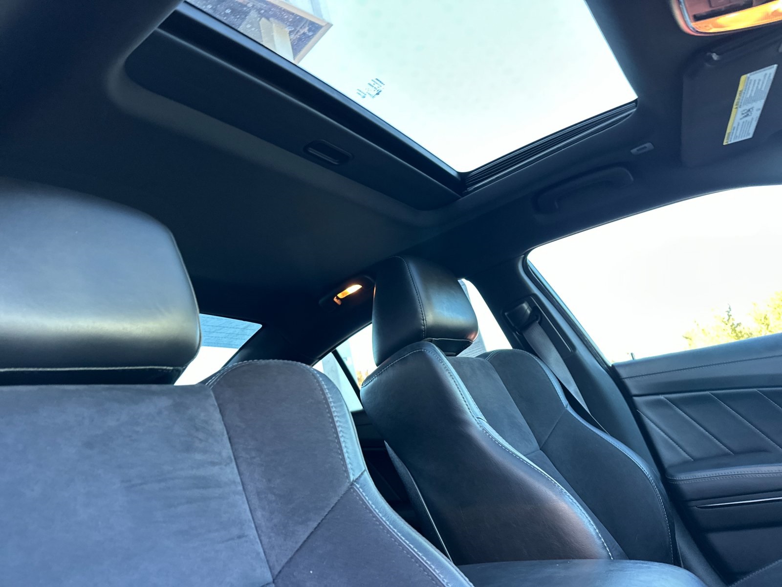 2019 Dodge Charger R/T photo 15