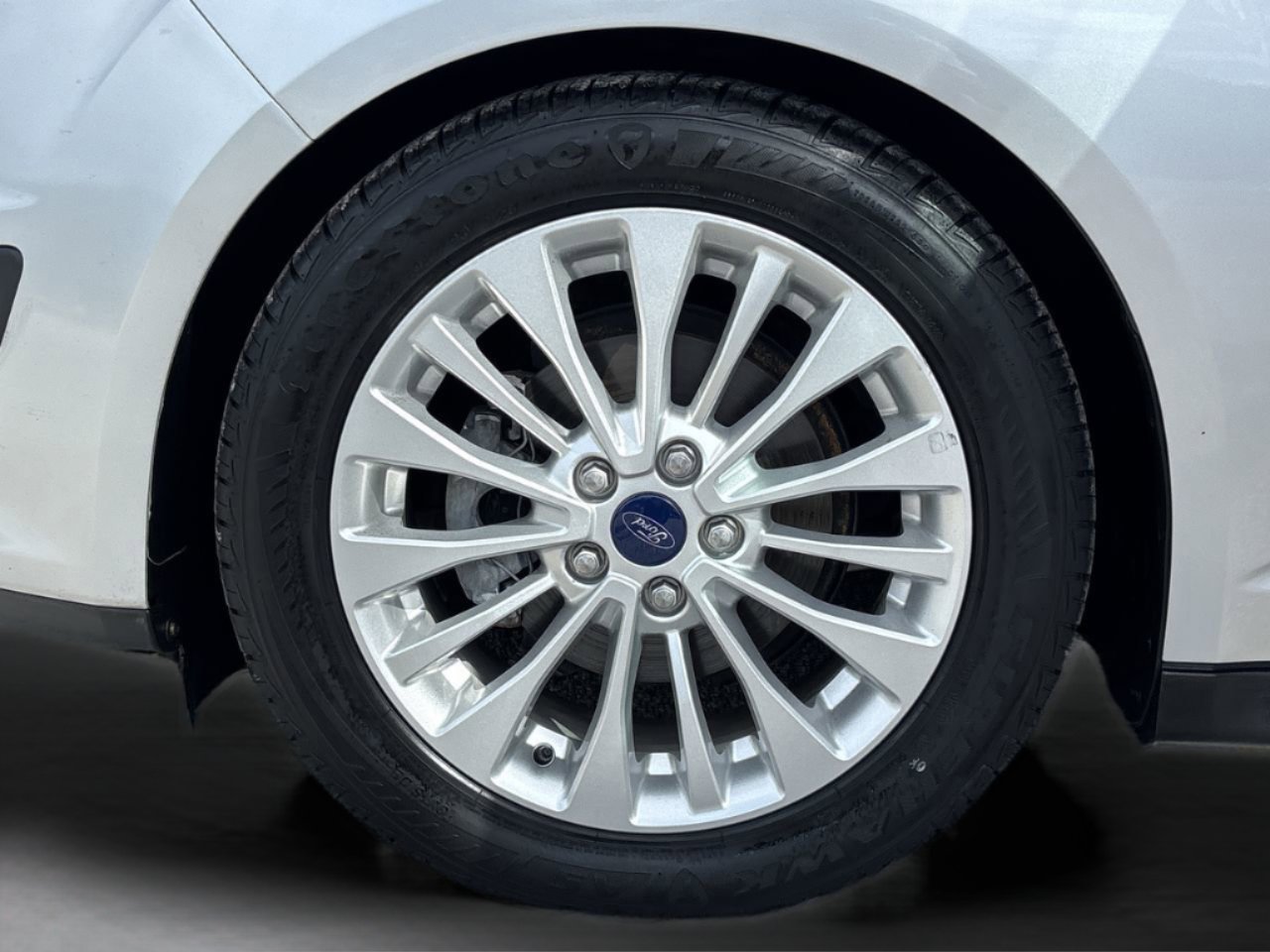 2017 Ford C-Max Hybrid SE photo 28