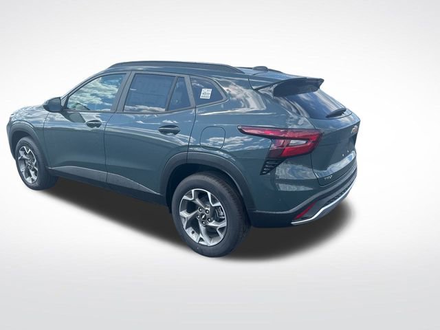 2025 Chevrolet Trax LT photo 3