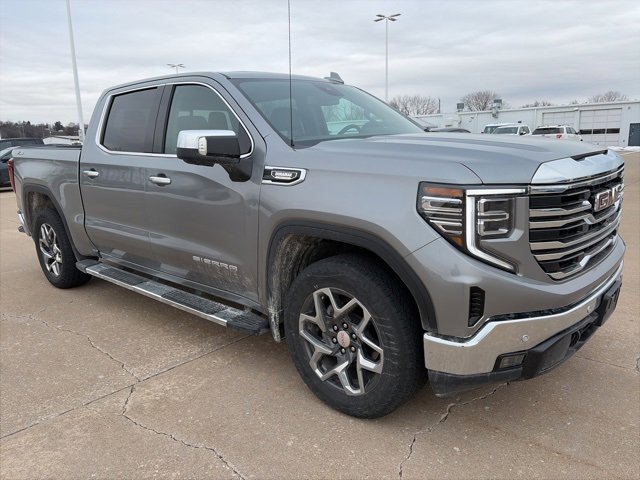 2024 GMC Sierra 1500 SLT's photo
