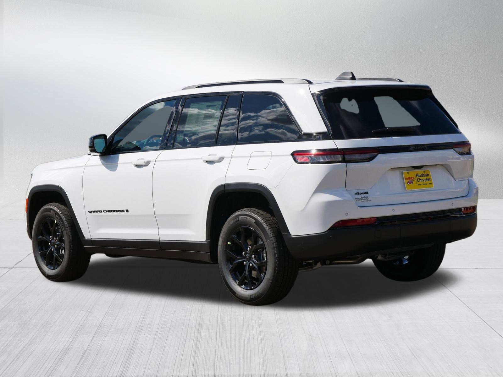 2025 Jeep Grand Cherokee Altitude X photo 3
