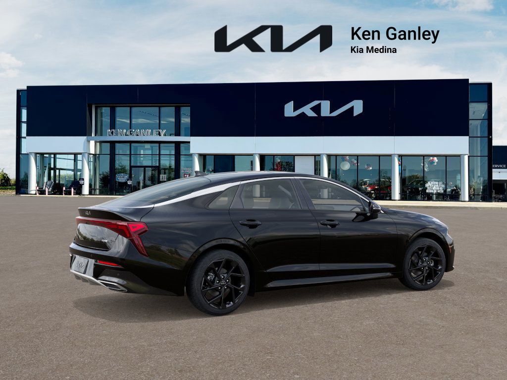 2026 Kia K5 GT-Line photo 4