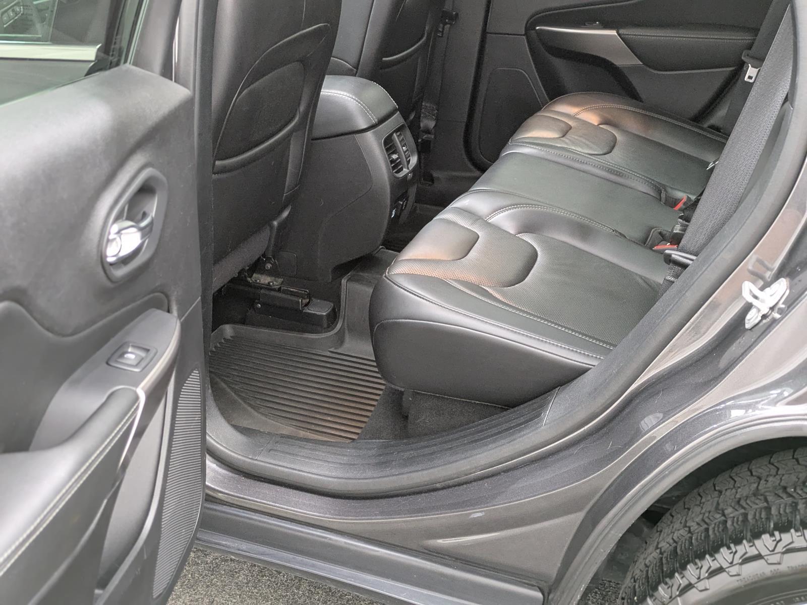 2021 Jeep Cherokee Limited photo 22