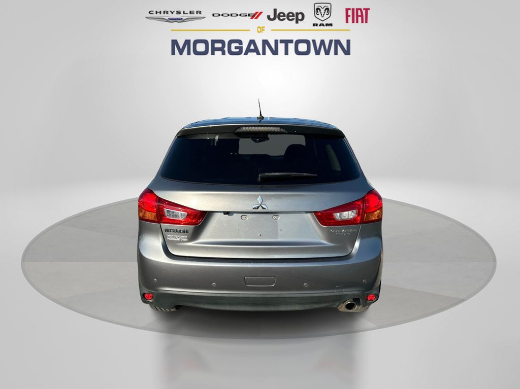 2014 Mitsubishi Outlander Sport SE photo 3