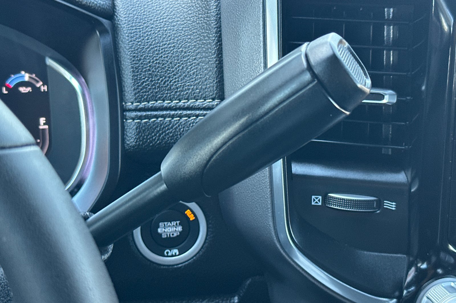 2025 Toyota RAV4 Laramie photo 17