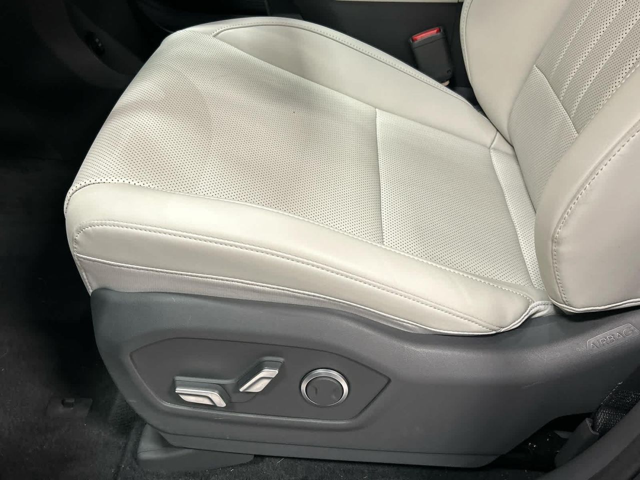 2025 Hyundai Santa Fe SEL photo 33