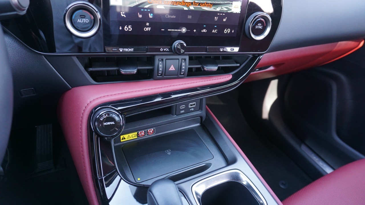 2024 Lexus NX 250 Premium photo 16