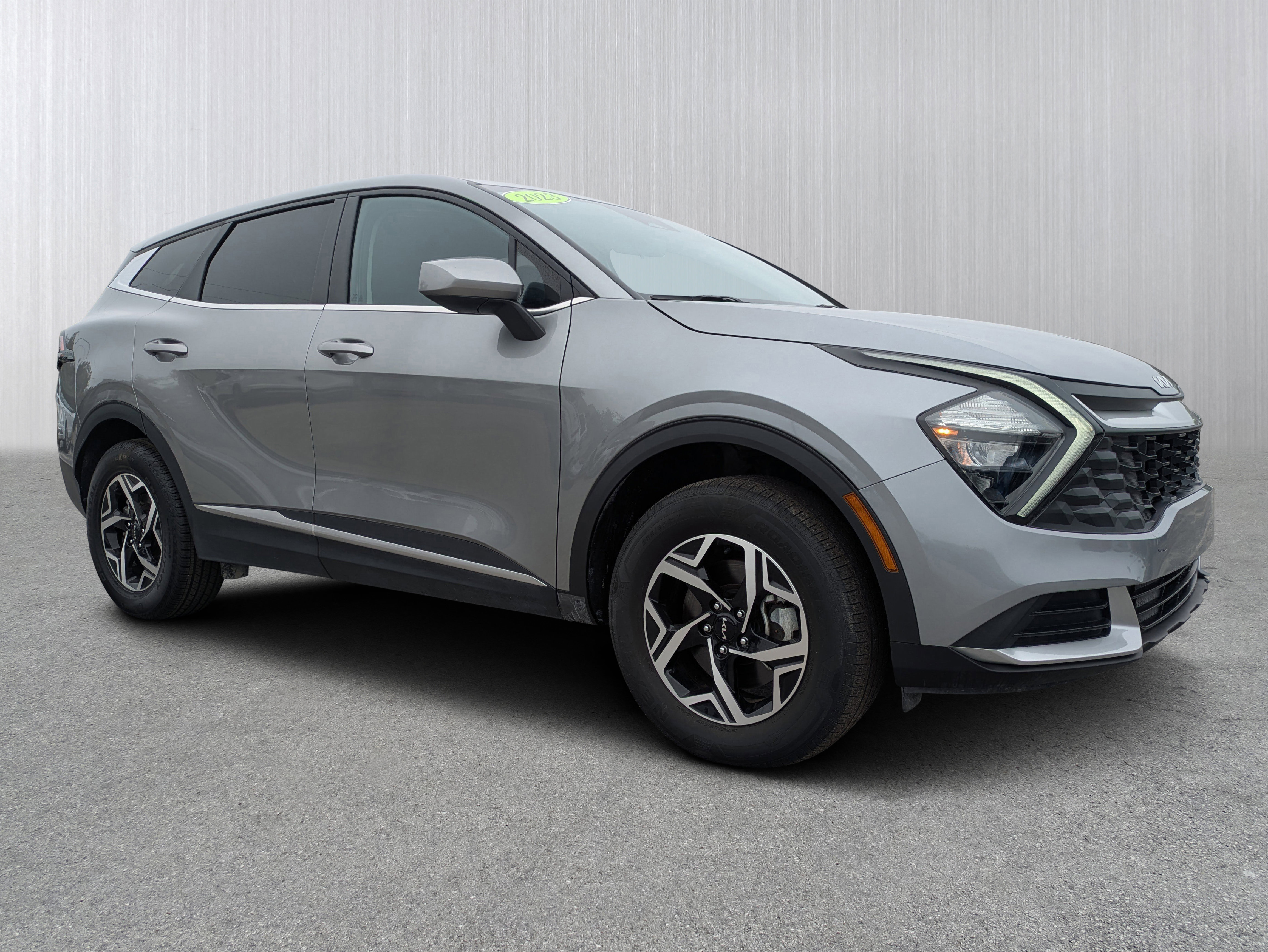 2023 Kia Sportage LX's photo