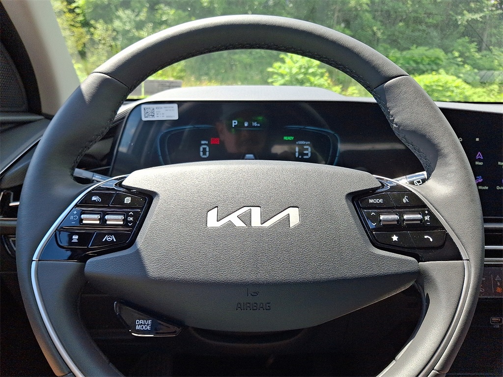 2025 Kia Niro Plug-In Hybrid EX photo 16