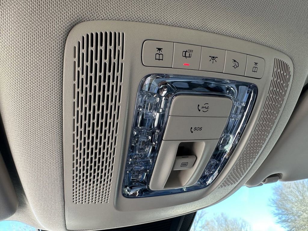 2025 Mercedes Benz GLS 450 4MATIC photo 33