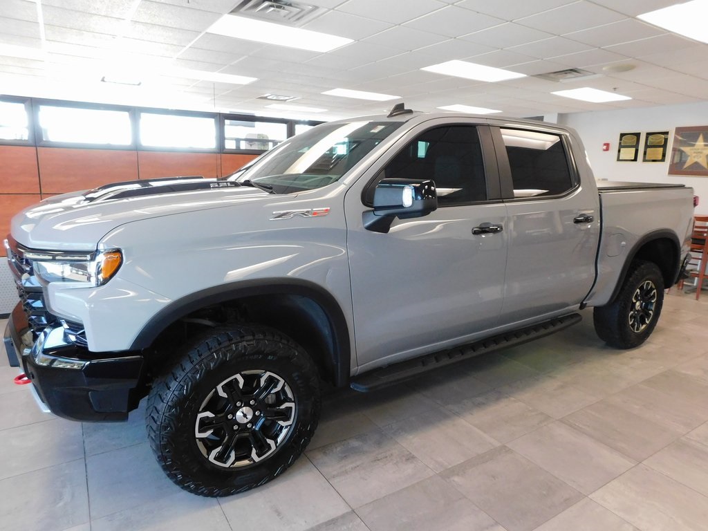 2025 Chevrolet Silverado 1500 ZR2's photo