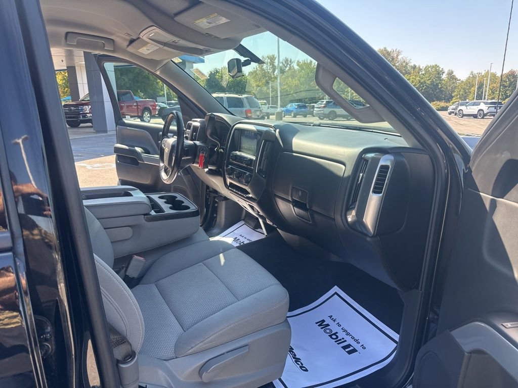 2018 Chevrolet Silverado 1500 LT photo 25