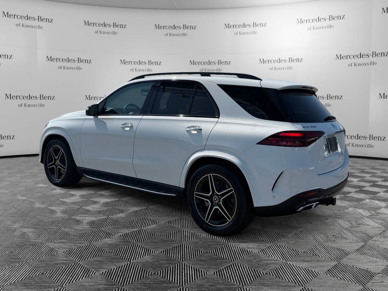 2026 Mercedes Benz GLE 450 4MATIC photo 2