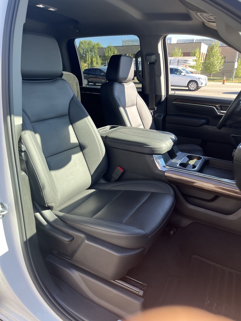 2024 Chevrolet Silverado 2500HD LT photo 17