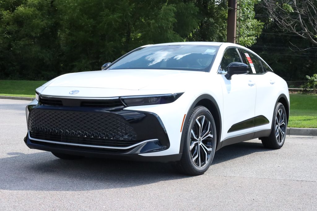 2026 Toyota Crown XLE's photo