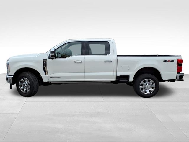 2025 Ford F-350 King Ranch photo 3